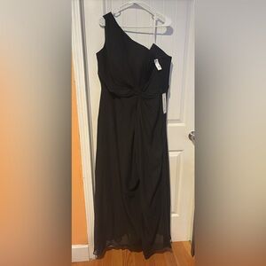 Elegant Black One-Shoulder Dress